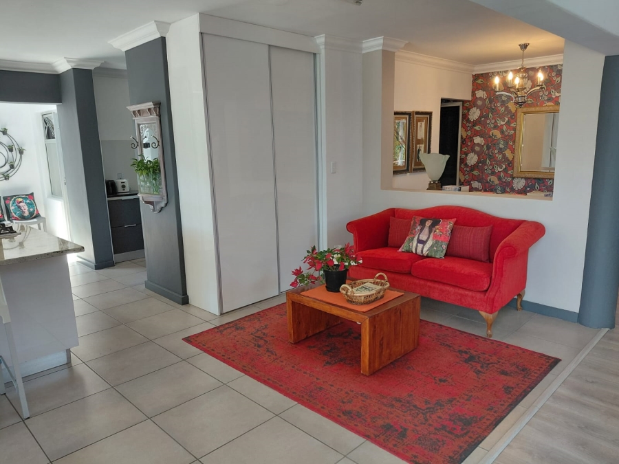 To Let 4 Bedroom Property for Rent in Greenways Golf Estate Western Cape